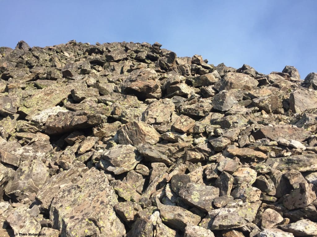 Rock quality on the ridge highpoints, careful when moving, things will shift underfoot.